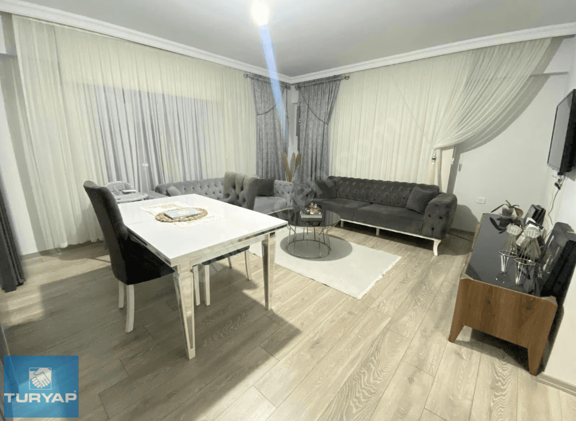 CUMHURİYET MAH DENİZ TARAFINDA ASANSÖR ARA KAT 2+1 SATILIK