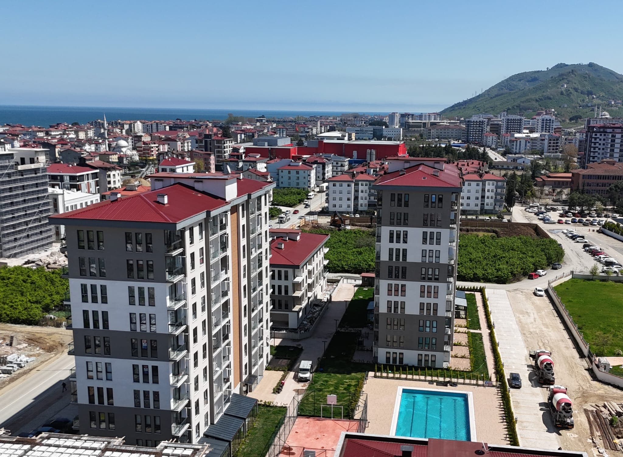 Ordu Cumhuriyet Mahallesi Eşyalı 1+1 Satılık Daire Havuzlu Site