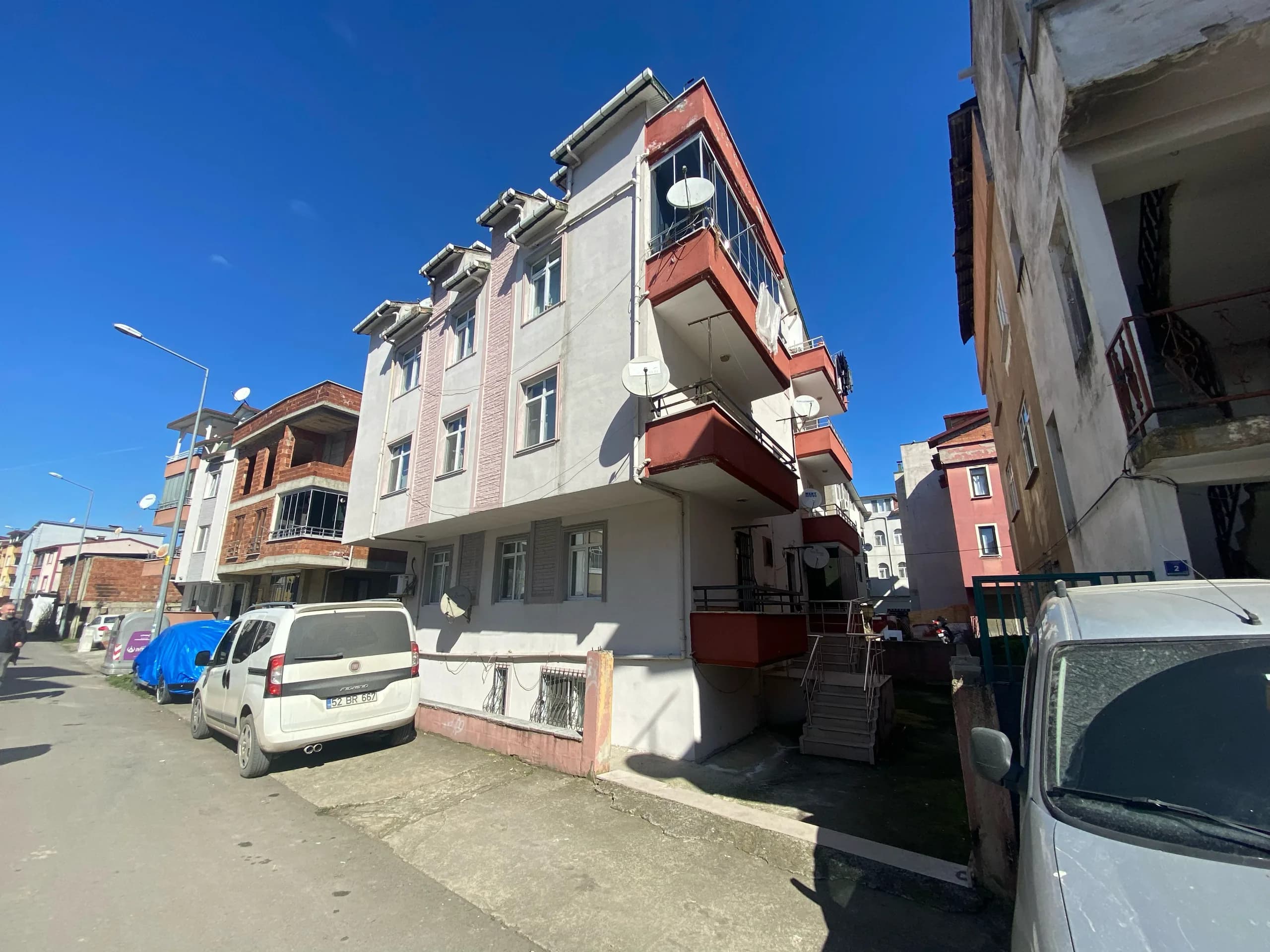 Akyazı Denize yürüme mesafesi 2+1 kiralık daire